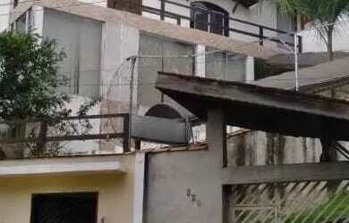 Imagem: A casa em condomínio possui 3 Dormitórios, 3 Banheiros, 2