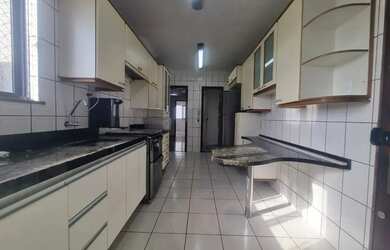 Imagem: O apartamento possui 4 Dormitórios, 5 Banheiros, 3 Vagas na