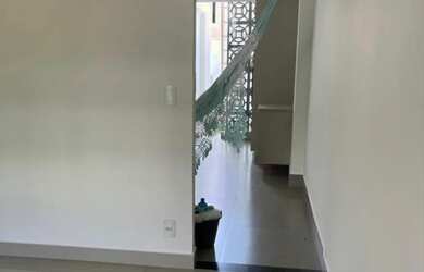 Imagem: A casa em condomínio possui 2 Dormitórios, 2 Banheiros, 2