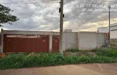 Imagem: A casa possui 1 Dormitório, 1 Banheiro, 252m² de Área e