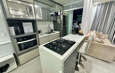 Imagem: O apartamento possui 2 Dormitórios, 1 Banheiro, 1 Vaga na garagem