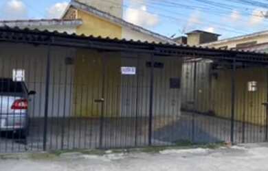 Imagem: A casa em condomínio possui 2 Dormitórios, 2 Banheiros, 1