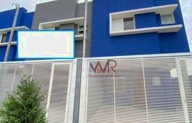 Imagem: A casa possui 2 Dormitórios, 2 Banheiros, 2 Vagas na garagem