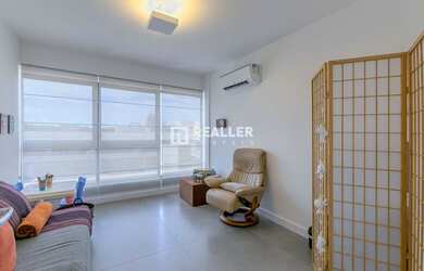 Imagem: O depósito possui 1 Vaga na garagem, 25m² de Área e está