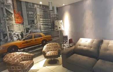 Imagem: O apartamento possui 2 Dormitórios, 1 Banheiro, 1 Vaga na garagem