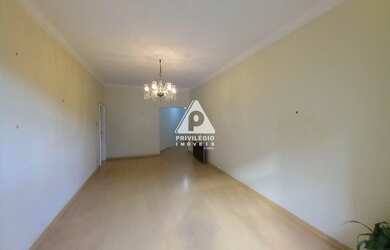 Imagem: O apartamento possui 3 Dormitórios, 2 Banheiros, 144m² de