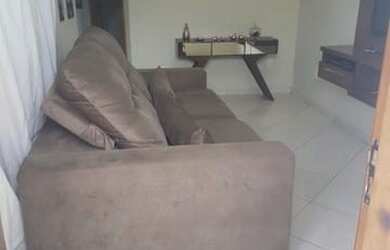 Imagem: A casa possui 2 Dormitórios, 1 Banheiro, 1 Vaga na garagem