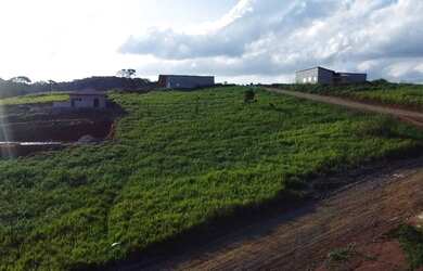 Imagem: O terreno possui 999m² de Área e está localizado em Centro