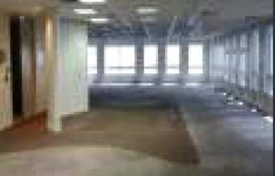 Imagem: O depósito possui 5 Vagas na garagem, 363m² de Área e está