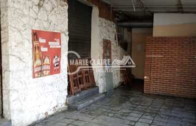 Imagem: O depósito possui 250m² de Área e está localizado em Água