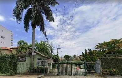 Imagem: A casa em condomínio possui 5 Dormitórios, 4 Banheiros, 1