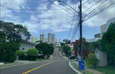 Imagem: O terreno possui 1.800m² de Área e está localizado em Alphaville