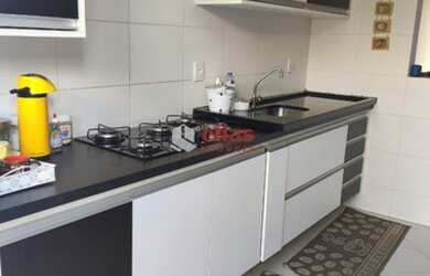 Imagem: A casa possui 3 Dormitórios, 3 Banheiros, 3 Vagas na garagem