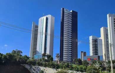 Imagem: O depósito possui 2 Vagas na garagem e 116m² de Área e está