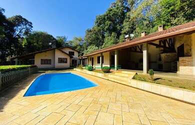 Imagem: A casa em condomínio possui 3 Dormitórios, 4 Banheiros, 5