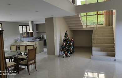 Imagem 1: Casa de Alto Padrão no Condomínio Retiro dos Lagos