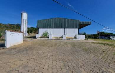 Imagem: O depósito possui 5 Vagas na garagem, 20.000m² de Área e