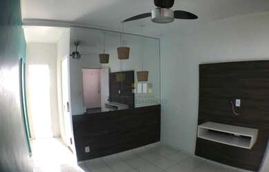 Imagem: O apartamento possui 2 Dormitórios, 1 Banheiro, 1 Vaga na garagem