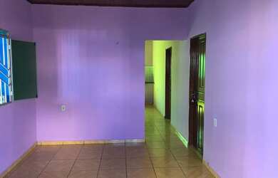 Imagem: A casa possui 2 Dormitórios, 2 Banheiros, 1 Vaga na garagem