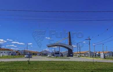 Imagem: A casa em condomínio possui 3 Dormitórios, 2 Banheiros, 1
