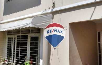 Imagem: A casa possui 5 Dormitórios, 5 Banheiros, 480m² de Área e