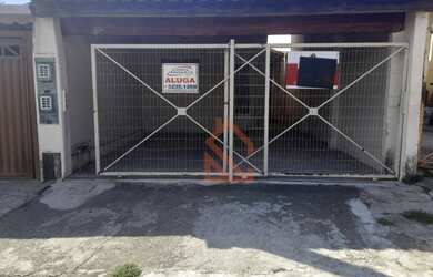 Imagem: A casa possui 1 Dormitório, 1 Banheiro, 2 Vagas na garagem