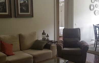 Imagem: O apartamento possui 3 Dormitórios, 1 Banheiro, 2 Vagas na