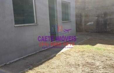 Imagem: A casa possui 2 Dormitórios, 2 Banheiros, 2 Vagas na garagem