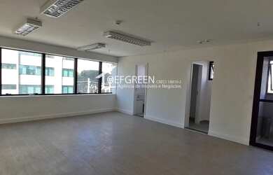 Imagem: O depósito possui 1 Vaga na garagem e 46m² de Área e está