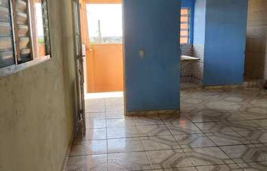 Imagem 10: Aluga casa 550. Varanda, Área de serviço, 1 Banheiroe1 Dormitório