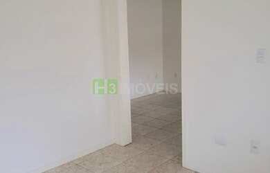 Imagem: O depósito possui 80m² de Área e está localizado em Nações