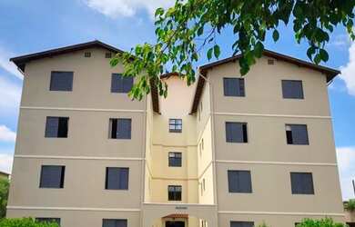 Imagem: O apartamento possui 3 Dormitórios, 1 Banheiro, 1 Vaga na garagem