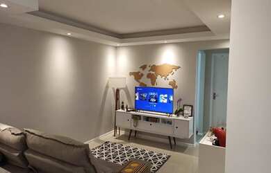 Imagem: O apartamento possui 2 Dormitórios, 1 Banheiro, 1 Vaga na garagem