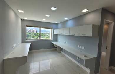 Imagem: O depósito possui 2 Vagas na garagem, 44m² de Área e está