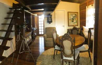 Imagem: A casa em condomínio possui 3 Dormitórios, 5 Banheiros, 2