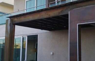 Imagem: A casa em condomínio possui 5 Dormitórios, 5 Banheiros, 4