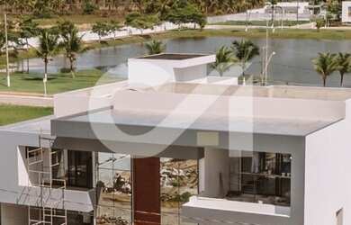 Imagem: A casa em condomínio possui 5 Dormitórios, 5 Banheiros, 4