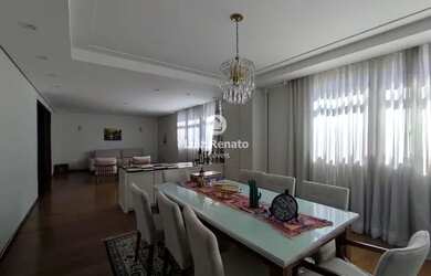 Imagem: O apartamento possui 5 Dormitórios, 3 Banheiros, 2 Vagas na