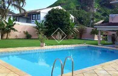 Imagem: A casa em condomínio possui 5 Dormitórios, 5 Banheiros, 5