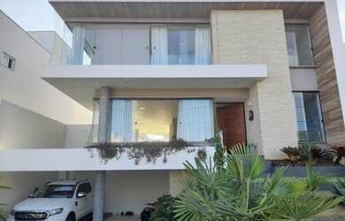 Imagem: A casa em condomínio possui 4 Dormitórios, 5 Banheiros, 4