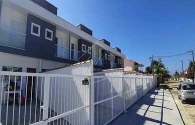 Imagem: A casa possui 2 Dormitórios, 3 Banheiros, 1 Vaga na garagem