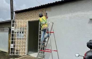 Imagem: O apartamento possui 2 Dormitórios, 1 Banheiro e Varanda e