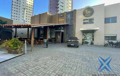 Imagem: O depósito possui 5 Vagas na garagem, 1.100m² de Área e