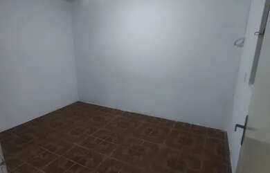 Imagem: O quarto está localizado em Xaxim, Curitiba para alugar por