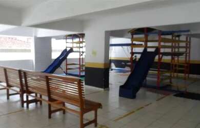 Imagem: O apartamento possui 2 Dormitórios, 1 Banheiro, 2 Vagas na