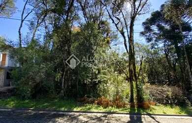 Imagem: O terreno possui 420m² de Área e está localizado em Gramado