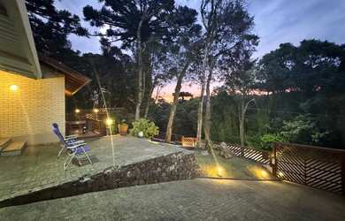 Imagem: A casa em condomínio possui 4 Dormitórios, 3 Banheiros, 3