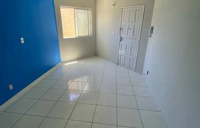 Imagem: O apartamento possui 3 Dormitórios, 1 Banheiro, 1 Vaga na garagem