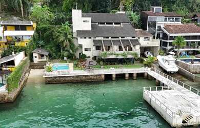 Imagem 8: Casa costeira com praia de 8 suítes, em Angra dos Reis-RJ