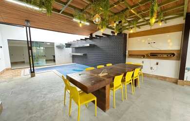 Imagem: A casa em condomínio possui 3 Dormitórios, 5 Banheiros, 2